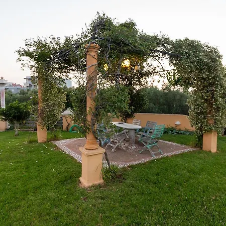 Ta Spitakia Tsarbopoulos Κυπαρισσία