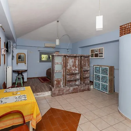 Ta Spitakia Tsarbopoulos *