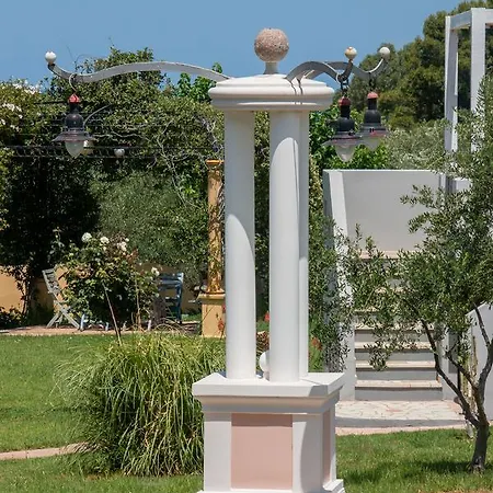 Ta Spitakia Tsarbopoulos