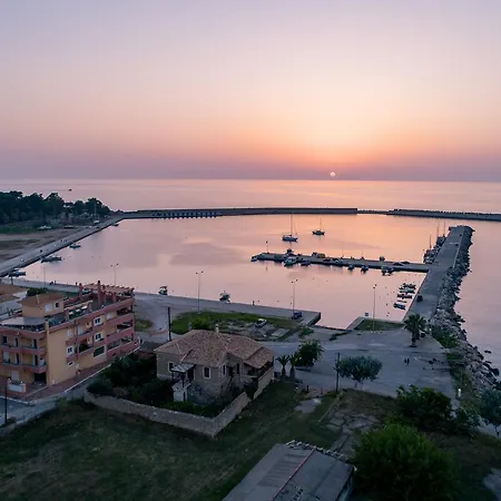 Ta Spitakia Tsarbopoulos Κυπαρισσία