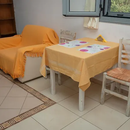 Ta Spitakia Tsarbopoulos Κυπαρισσία