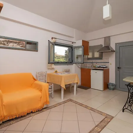 Ta Spitakia Tsarbopoulos *