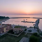 Ta Spitakia Tsarbopoulos Kyparissia