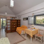 Ta Spitakia Tsarbopoulos Kyparissia