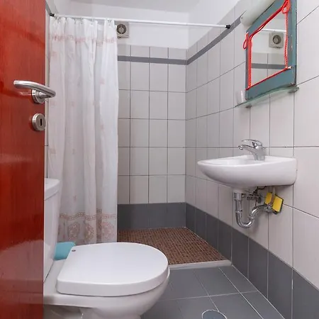 Ta Spitakia Tsarbopoulos * كيوبارِسِيا