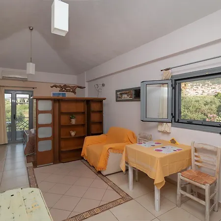Ta Spitakia Tsarbopoulos Kyparissia
