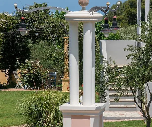 Ta Spitakia Tsarbopoulos