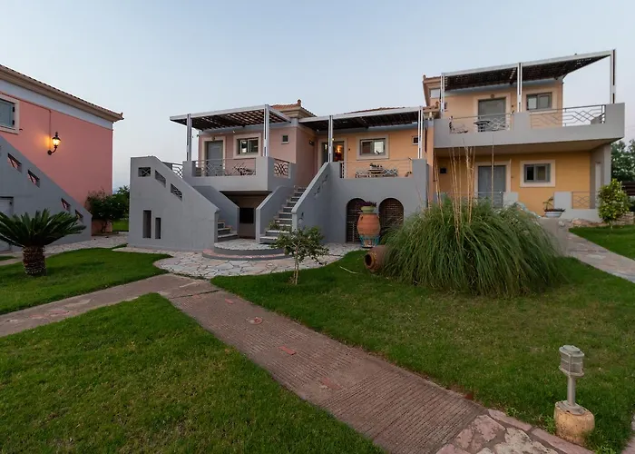 Ta Spitakia Tsarbopoulos