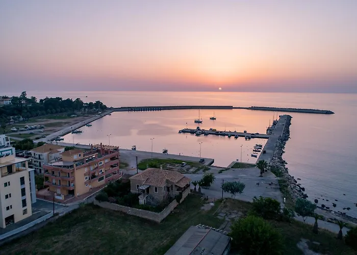 Ta Spitakia Tsarbopoulos Kyparissia