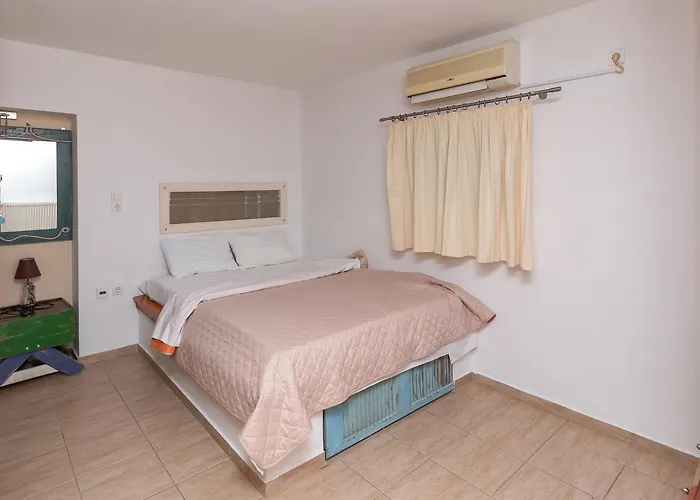 Ta Spitakia Tsarbopoulos Kyparissia