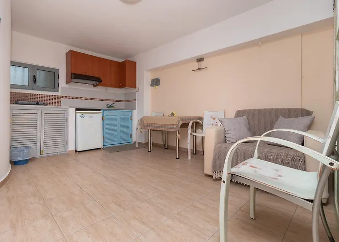 Ta Spitakia Tsarbopoulos *