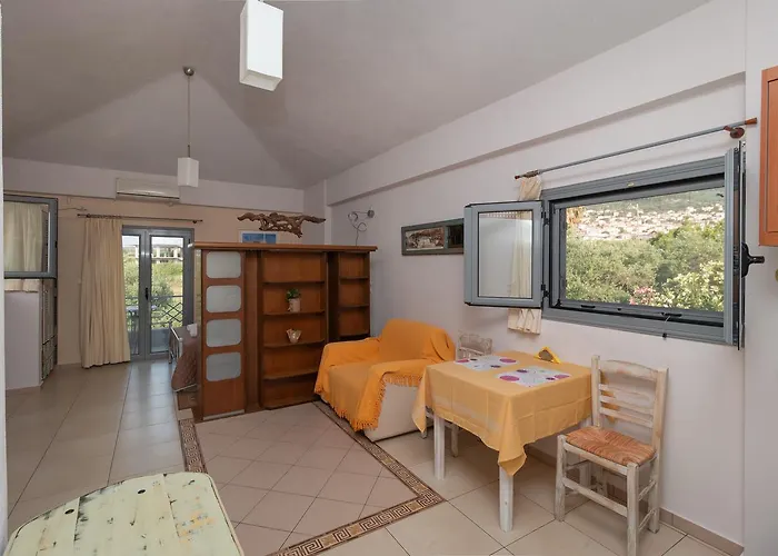 Ta Spitakia Tsarbopoulos Kyparissia