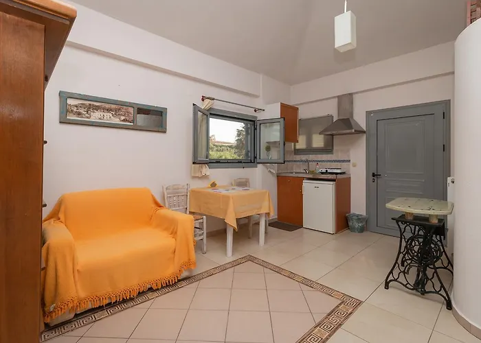 Ta Spitakia Tsarbopoulos *